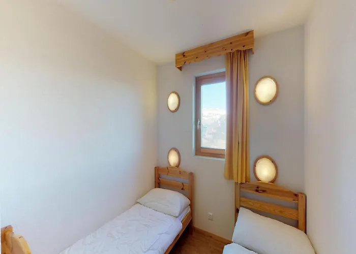 In Near Slopes 南达